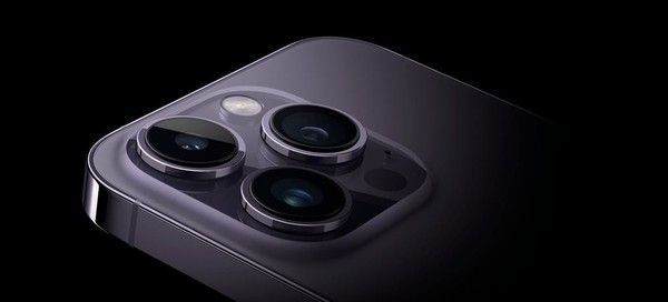 苹果iPhone将采用塑料棱镜华为P70 Art或抢先应用。