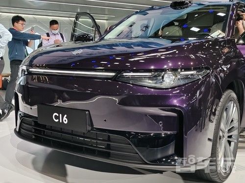 零售版C16在北京车展上首次亮相，全款价格不超过20万英镑。今年6月正式上市。