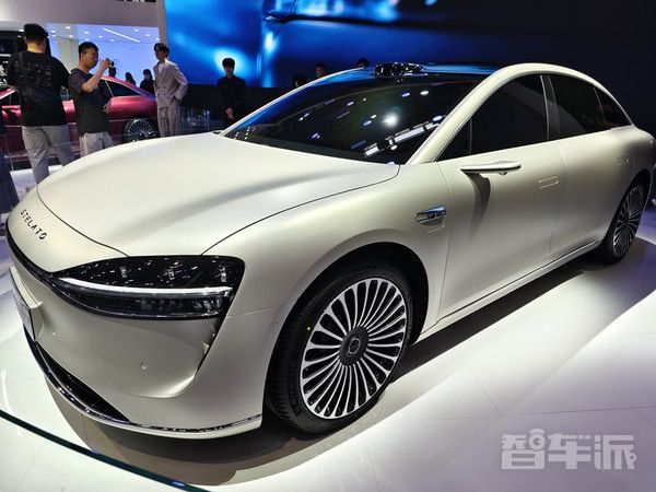 华为畅享天下S9，迎来首秀！鸿蒙系统智行的多款新车亮相北京车展。