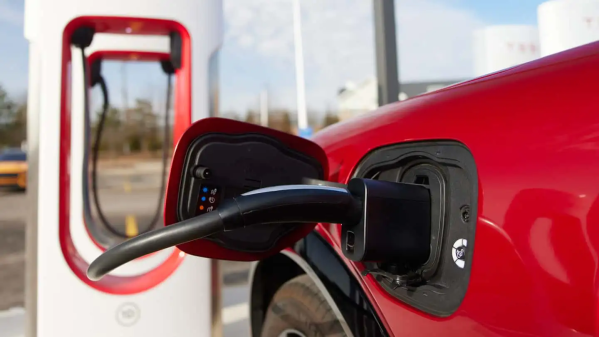 研究:美国近一半的电动车车主希望换回燃油车，排名第二。